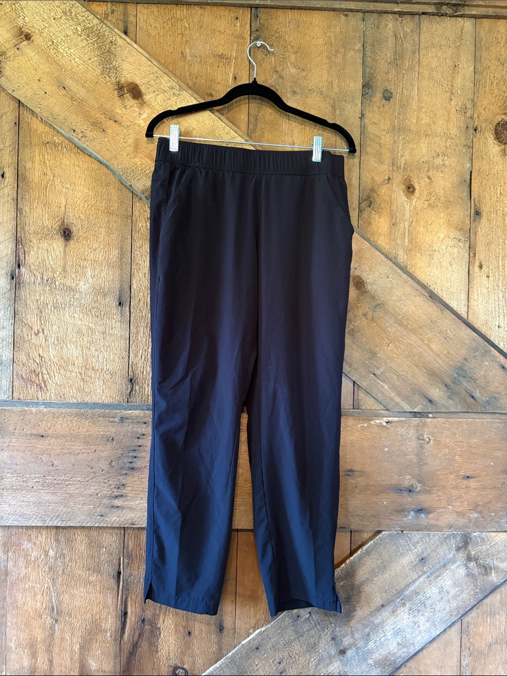Eddie Bauer Black Cropped Pull-On Pants